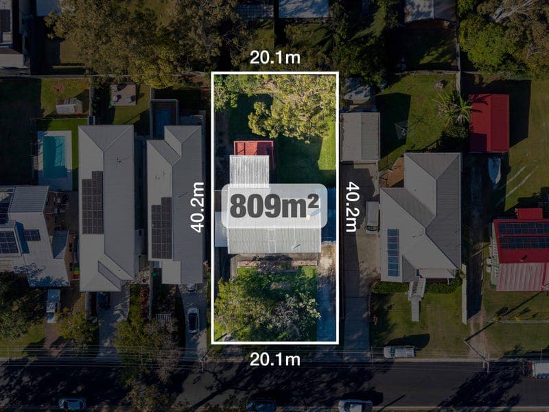 35 Claremont Street, Birkdale — photo 1 of 5
