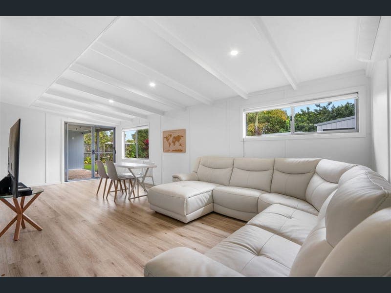 5 Stephanie Drive, Morayfield — photo 1 of 5