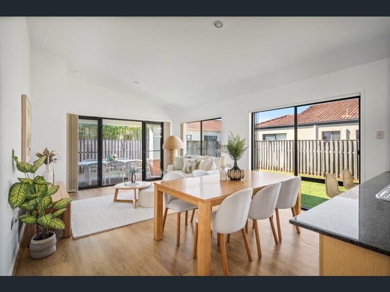 39 Nardoo Street, Robina — photo 1 of 5