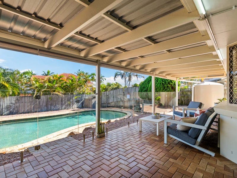 111 Penson Street, Stretton — photo 1 of 5