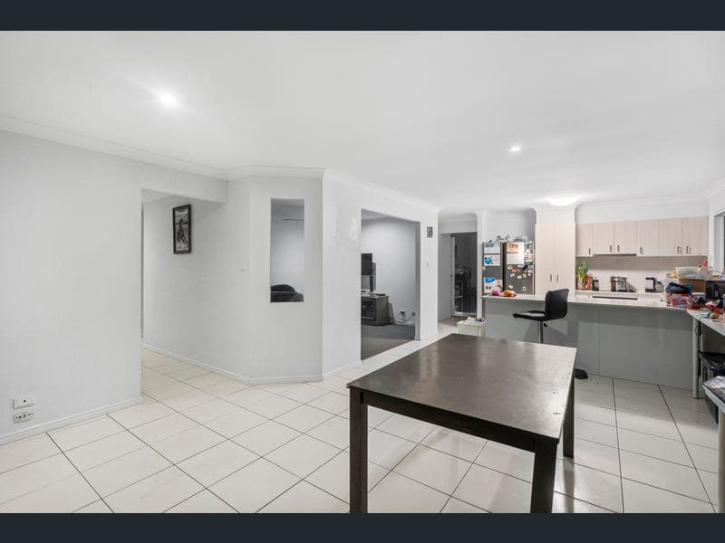 15 Finley Street, Gleneagle — photo 1 of 5