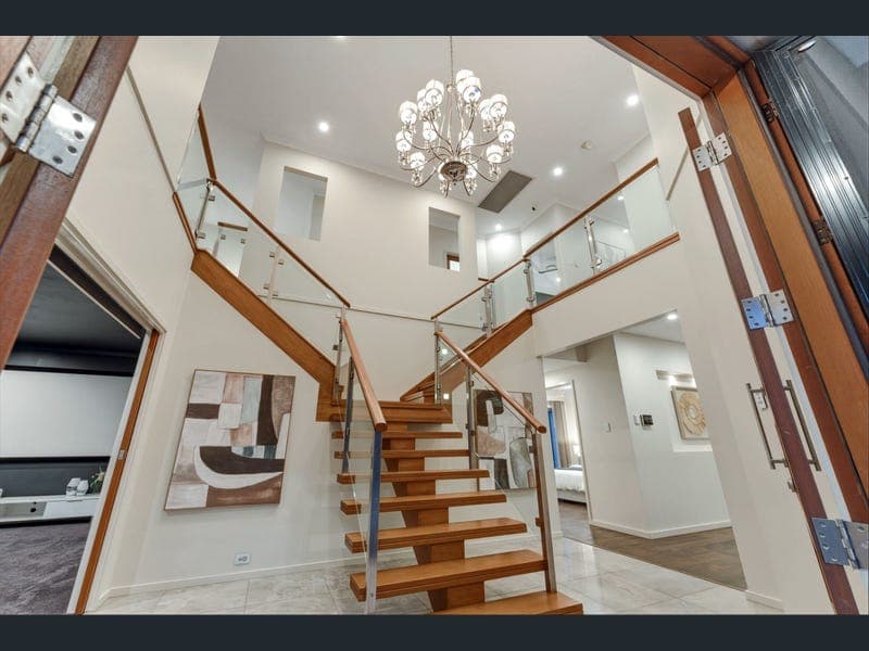59 Cooper Crescent, Rochedale — photo 1 of 5