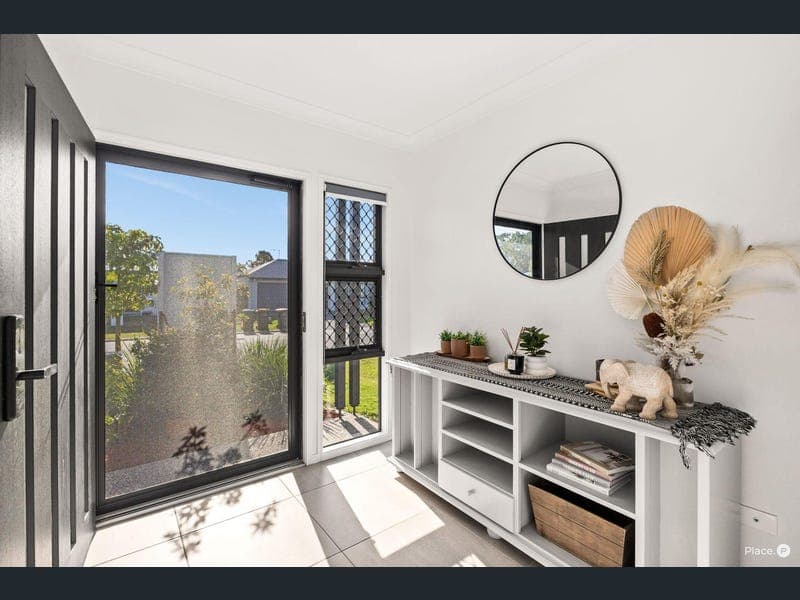 7 Copperbush Street, Caboolture — photo 1 of 5
