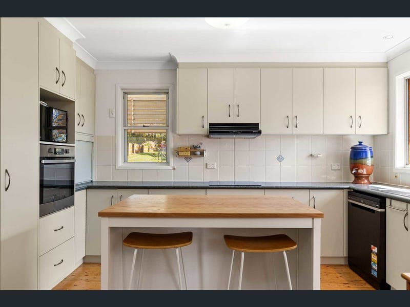 20 Rivett Street, South Toowoomba — photo 1 of 5