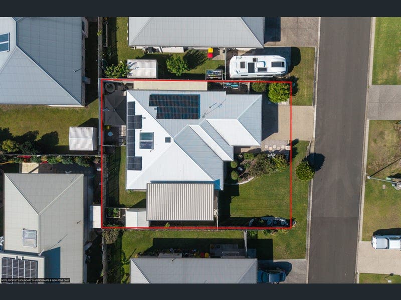 4 Rossington Drive, Urraween — photo 1 of 5