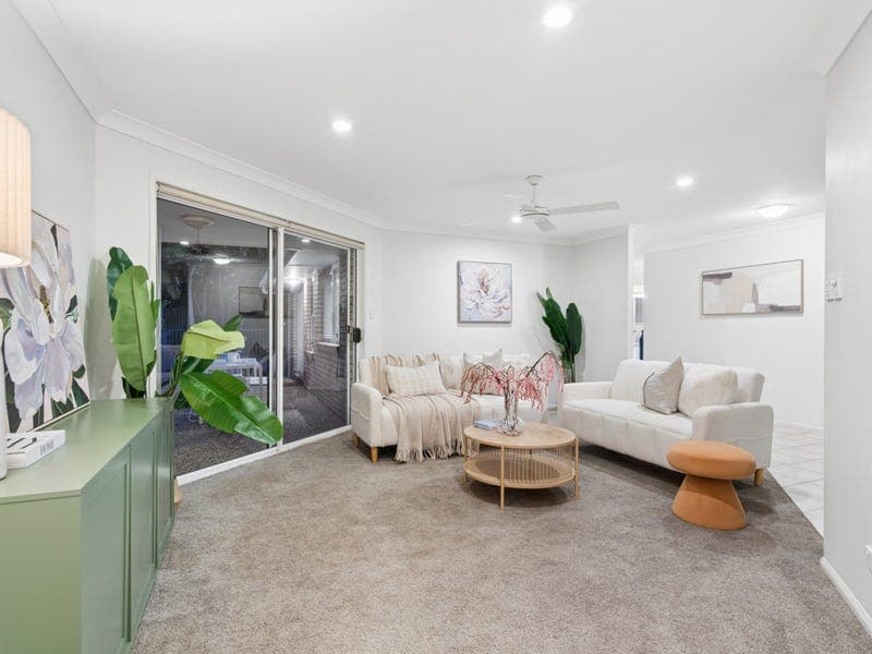 10 Satinwood Place, Mountain Creek — photo 1 of 5