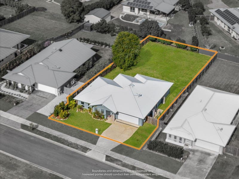 12 Wheatfield Street, Kalbar — photo 1 of 5