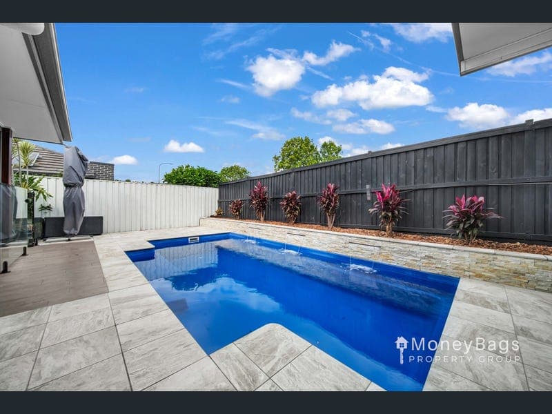 1 Bonello Circuit, Flagstone — photo 1 of 5