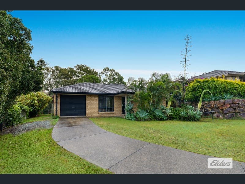 6 Meike Crescent, Tanah Merah — photo 1 of 5