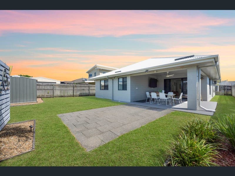 9 Balladonia Avenue, Mount Low — photo 1 of 5
