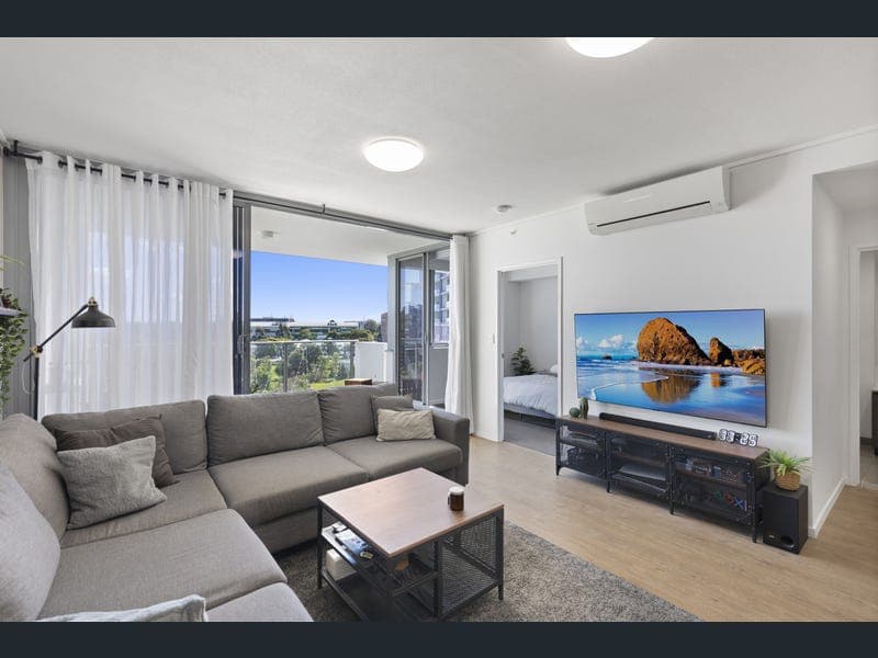 3303/42 Laver Drive, Robina — photo 1 of 5