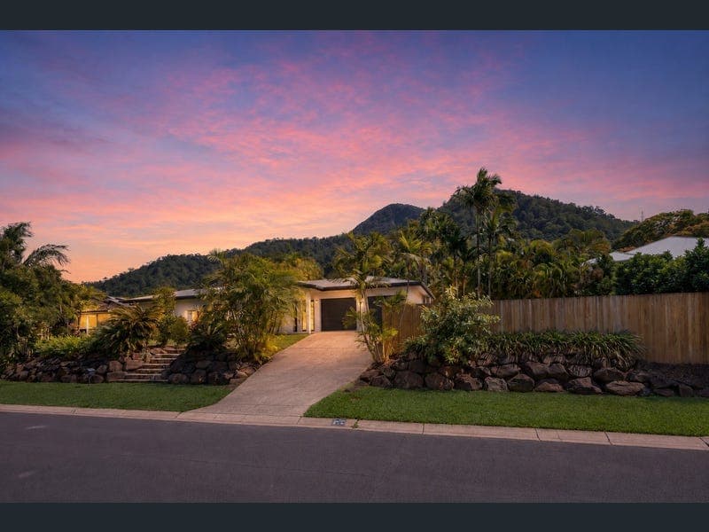 11 Kensington Close, Mount Sheridan — photo 1 of 5