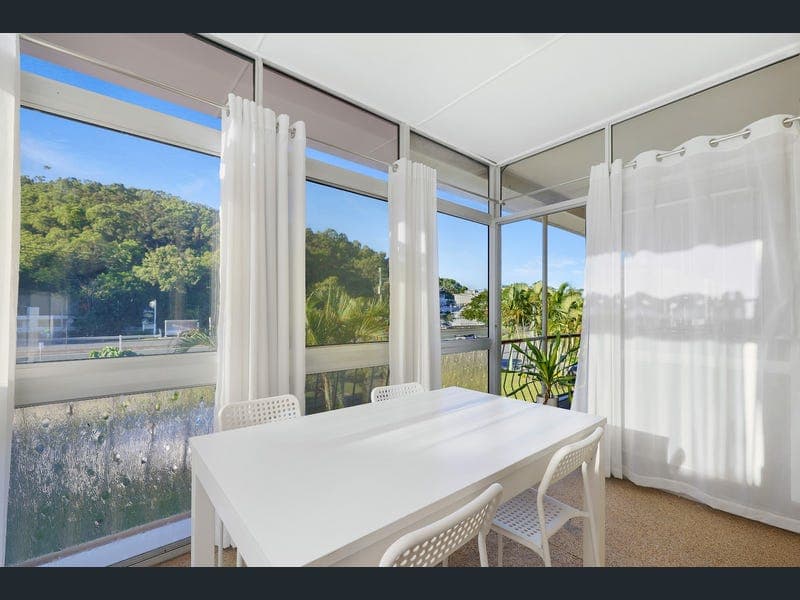 6/10 Beelyu Street, Burleigh Heads — photo 1 of 5