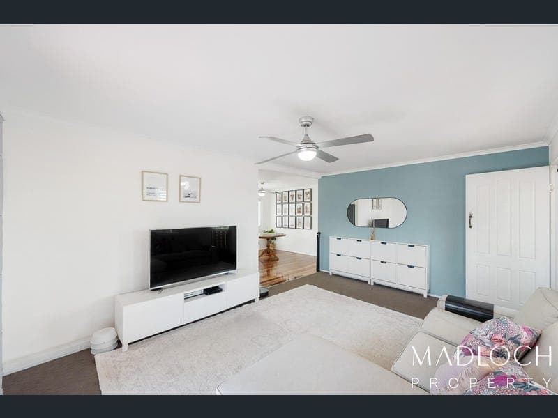 3 Kauri Drive, Kin Kora — photo 1 of 5