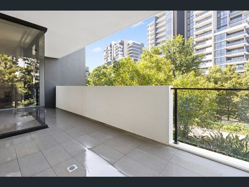 3012/21 Ross Street, Benowa — photo 1 of 5
