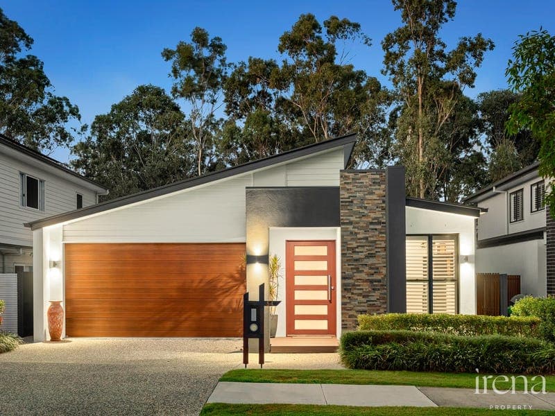 54 Turnberry Way, Brookwater — photo 1 of 5