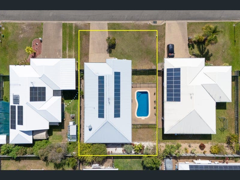 10 Browning Street, Mount Louisa — photo 1 of 5