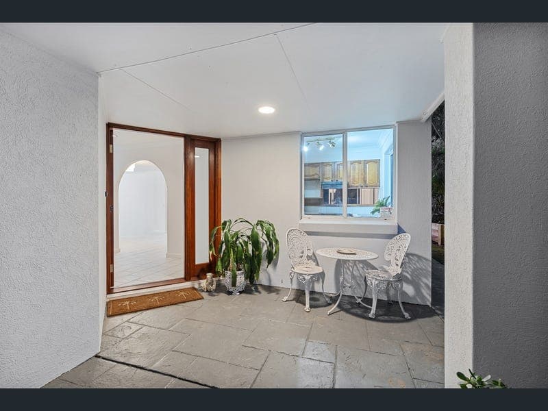 26 Ballyliffen Court, Robina — photo 1 of 5