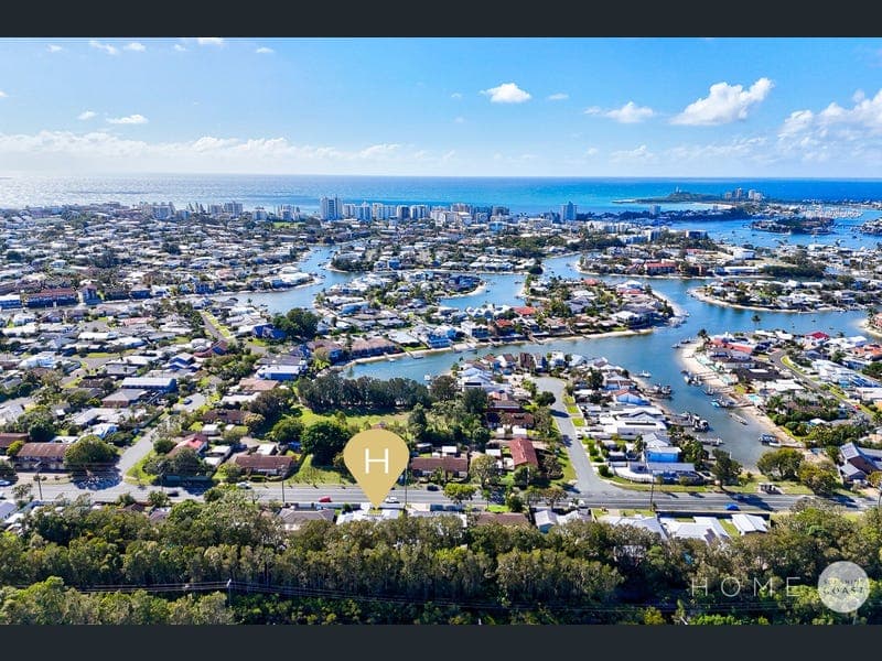 89 Amarina Avenue, Mooloolaba — photo 1 of 5