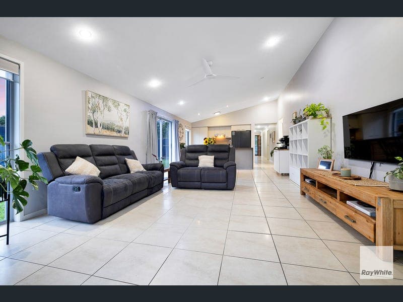 23 Hoop Pine Street, Mount Cotton — photo 1 of 5