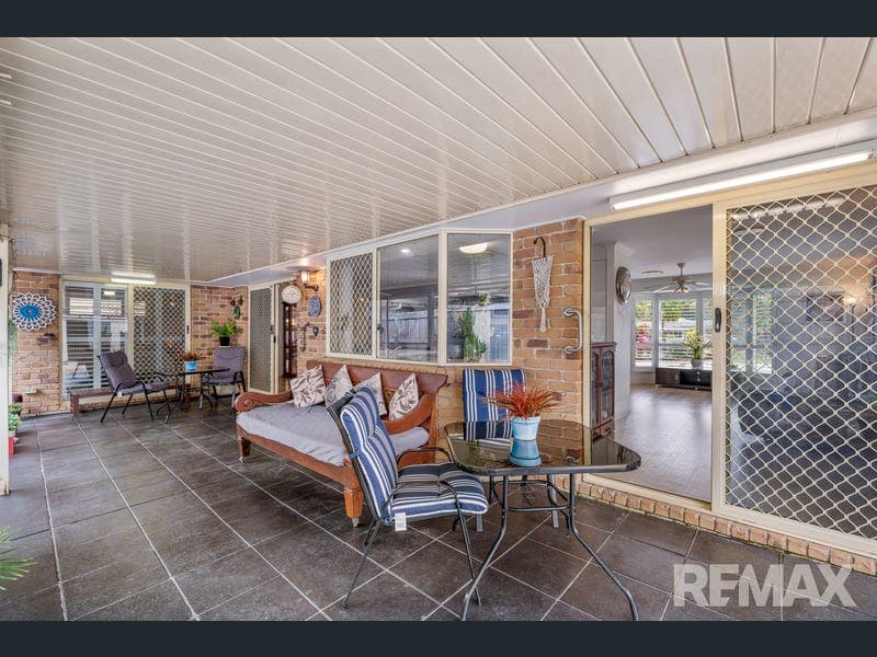 4 Rothfall Chase, Aroona — photo 1 of 5