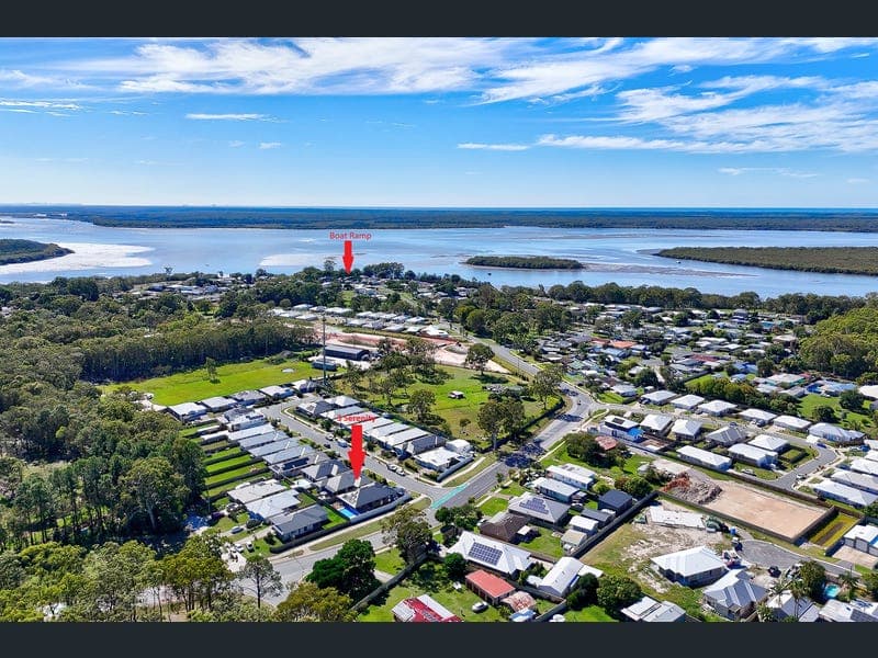 3 Serenity Cres, Donnybrook — photo 1 of 5