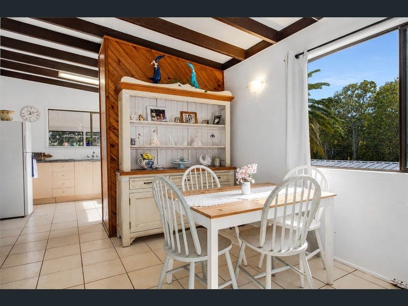 65 High Central Road, Macleay Island — photo 1 of 5