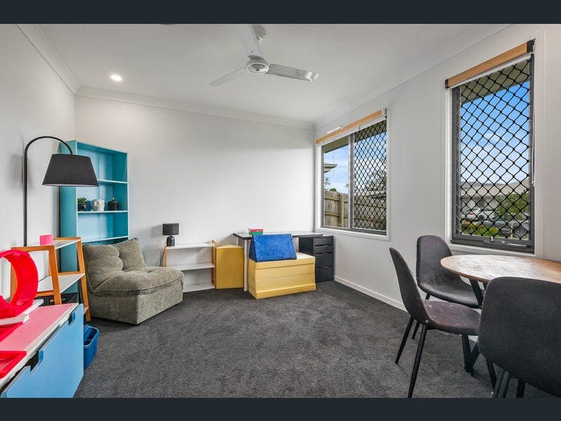 18 Bloomfield Street, Pallara — photo 1 of 1