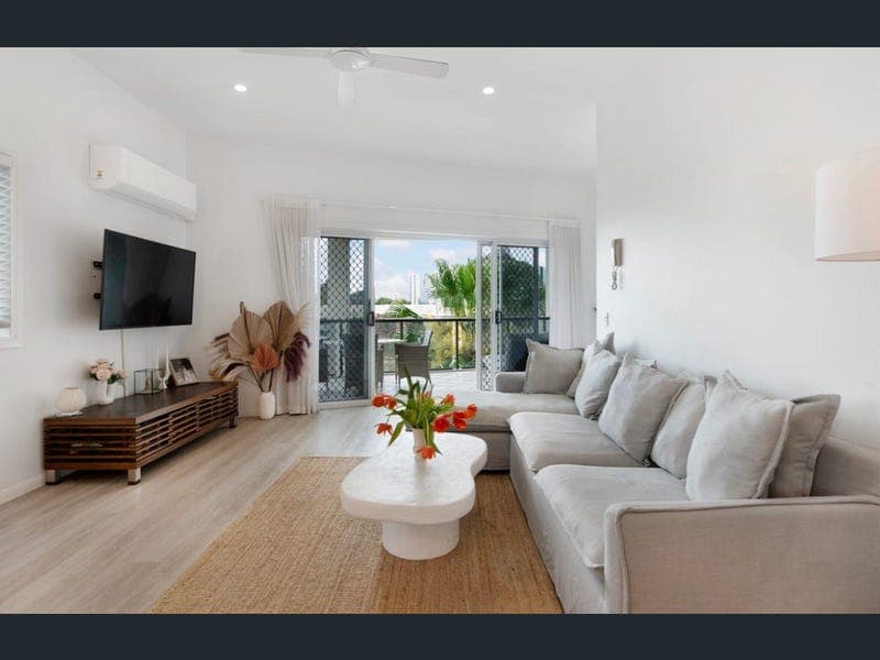 6/22 Burleigh Street, Burleigh Heads — photo 1 of 5