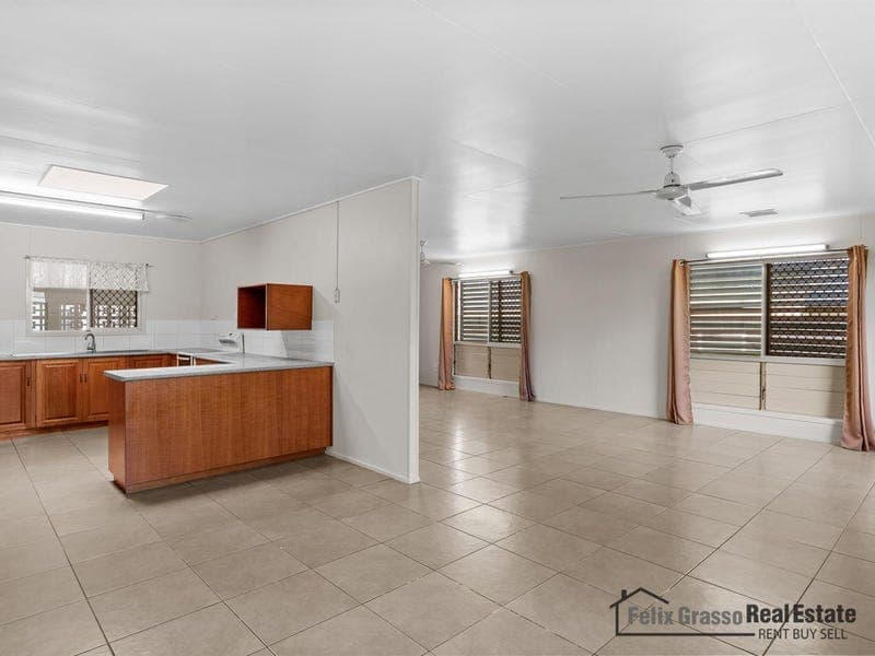22 Grogan Street, Westcourt — photo 1 of 5