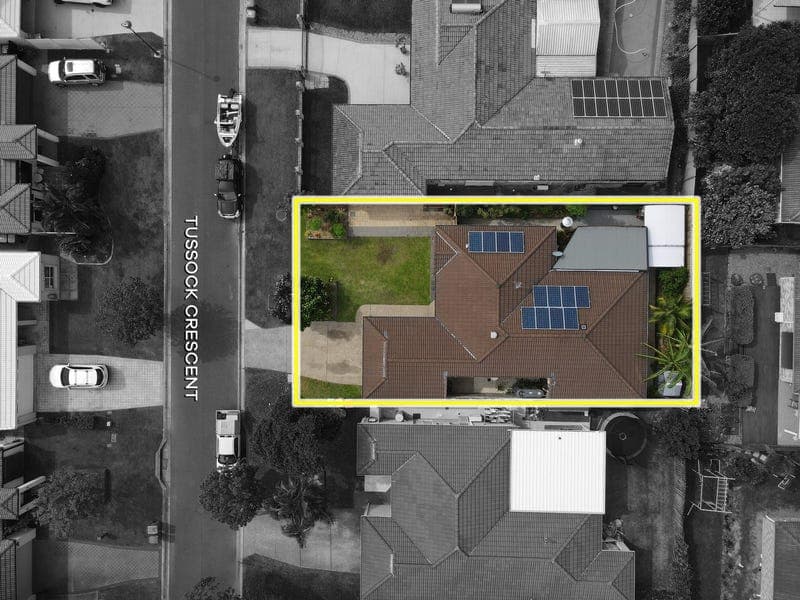 28 Tussock Crescent, Elanora — photo 1 of 5