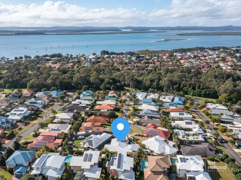 9 Garrett Place, Redland Bay — photo 1 of 5