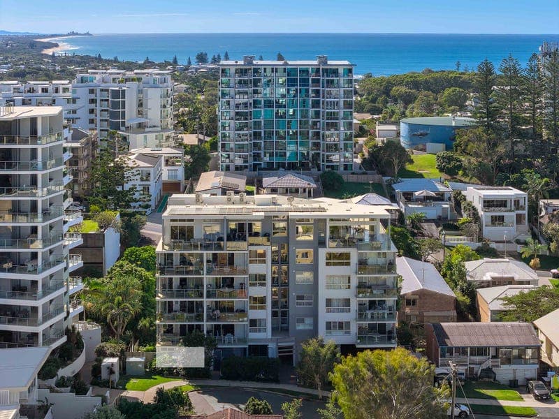 4/33-35 Saltair Street, Kings Beach — photo 1 of 5