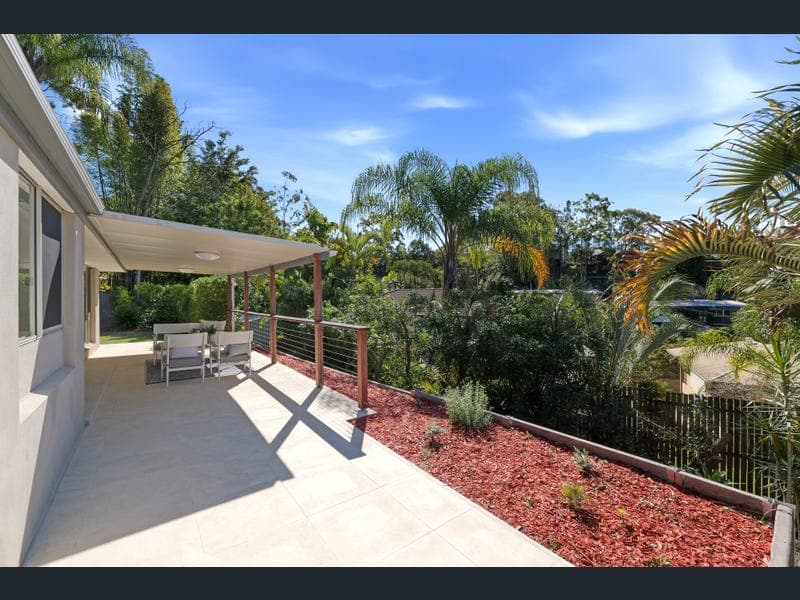 8 Tarawill Crescent, Ferny Hills — photo 1 of 5