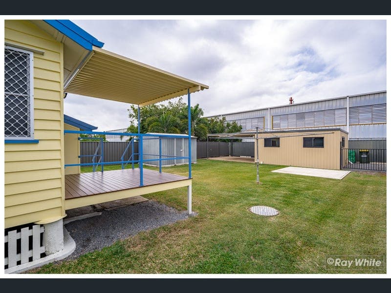 6 Wilmington Street, Kawana — photo 1 of 5