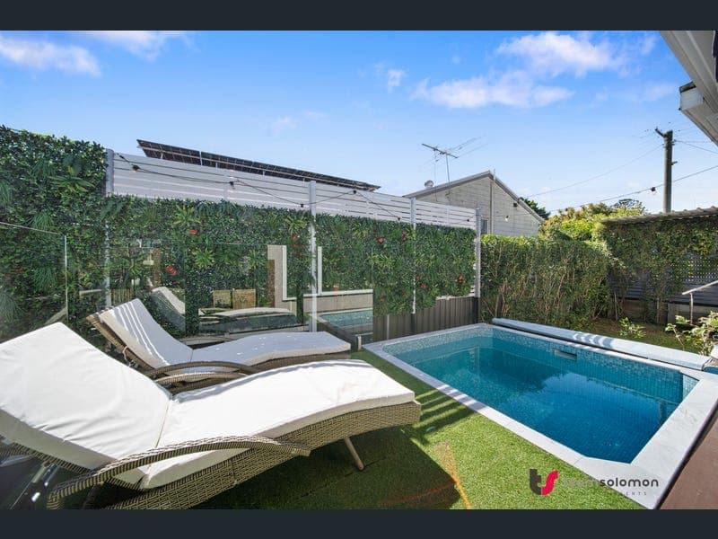 5 Welsby Street, Dunwich — photo 1 of 5