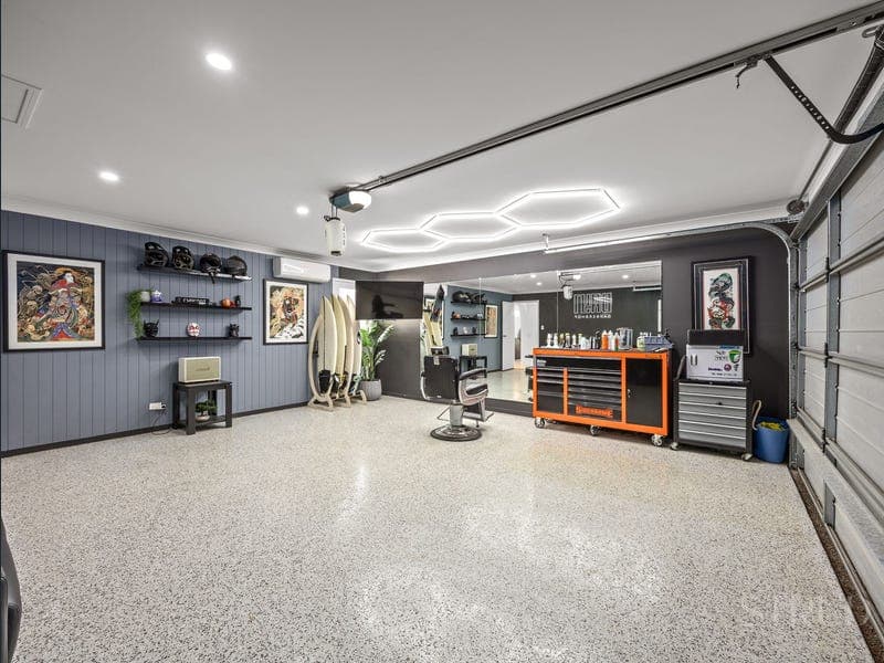 7 Chambers Ridge Boulevard, Park Ridge — photo 1 of 5