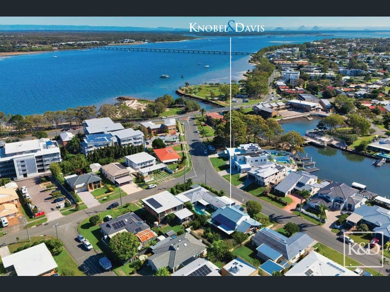 16 Dolphin Drive, Bongaree — photo 1 of 5