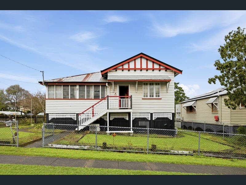 66 Campbell Terrace, Alderley — photo 1 of 5