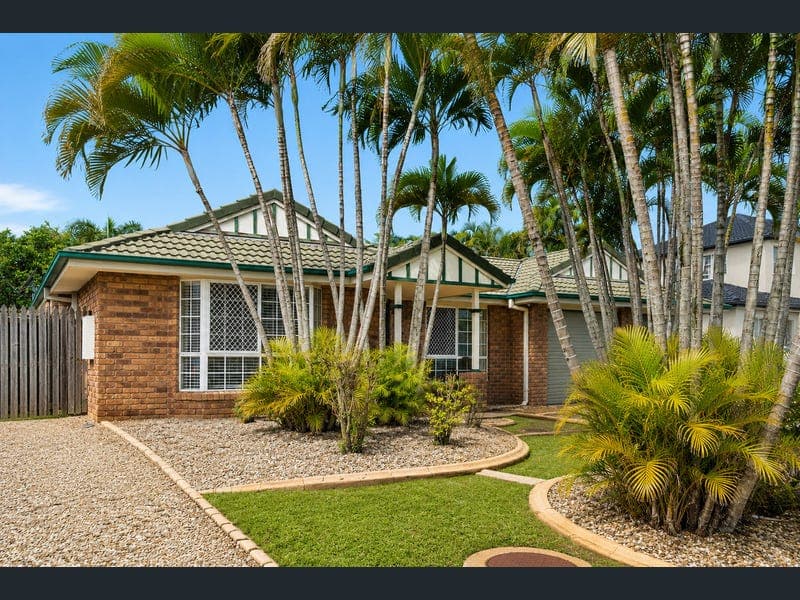 10 Palmerston Place, Victoria Point — photo 1 of 5