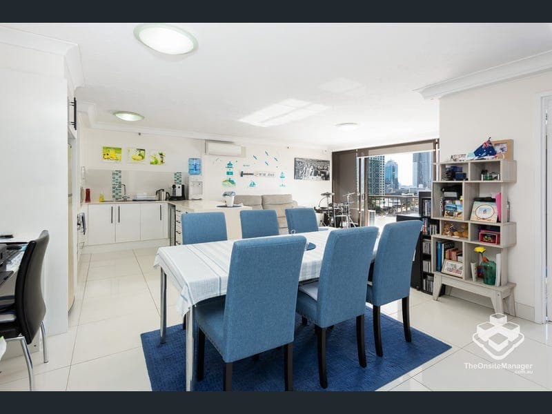1002/5 Enderley Avenue, Surfers Paradise — photo 1 of 5