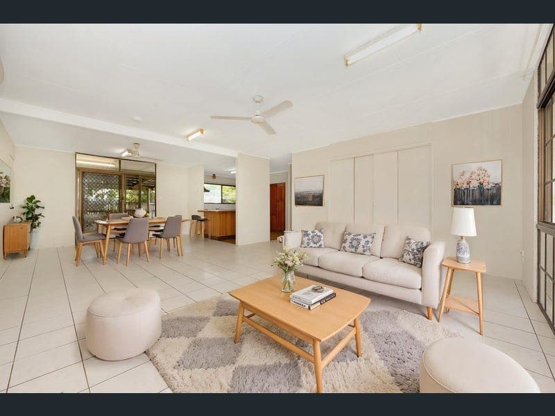 4 Buchanan Street, Mount Louisa — photo 1 of 5