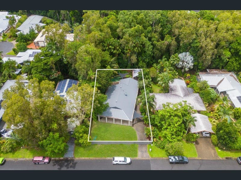 20 Beaver Street, Clifton Beach — photo 1 of 5
