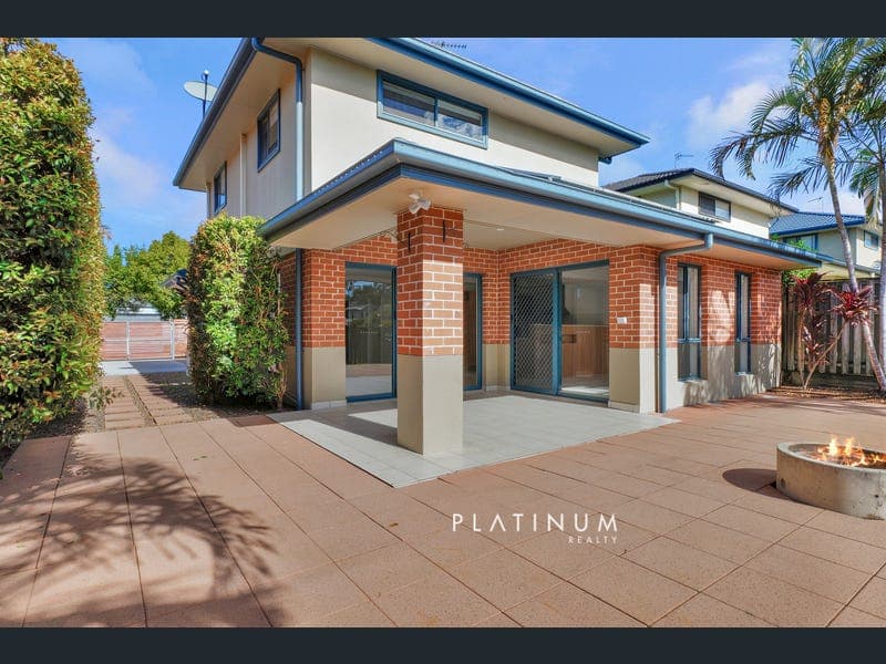 80 Olympus Drive, Robina — photo 1 of 5