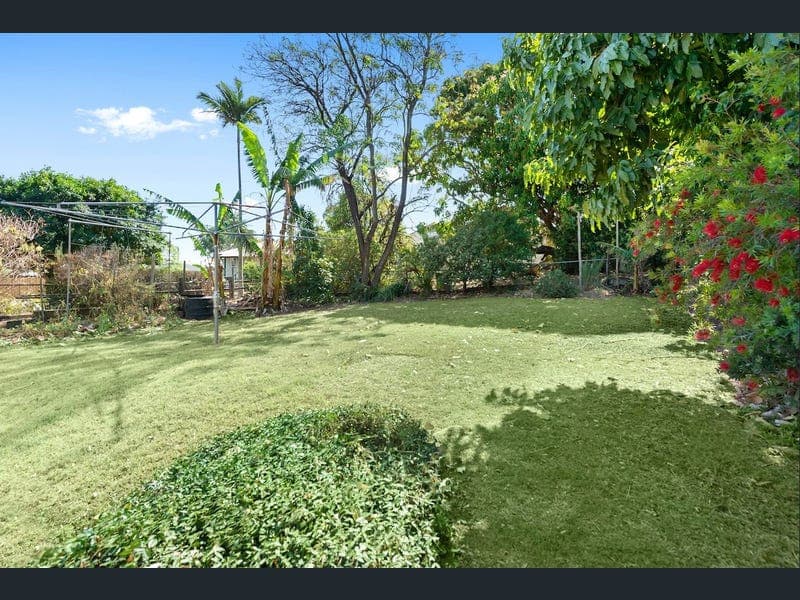 27 Hindmarsh Street, Banyo — photo 1 of 5