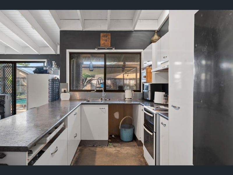 95 Brentwood Avenue, Mooloolaba — photo 1 of 5
