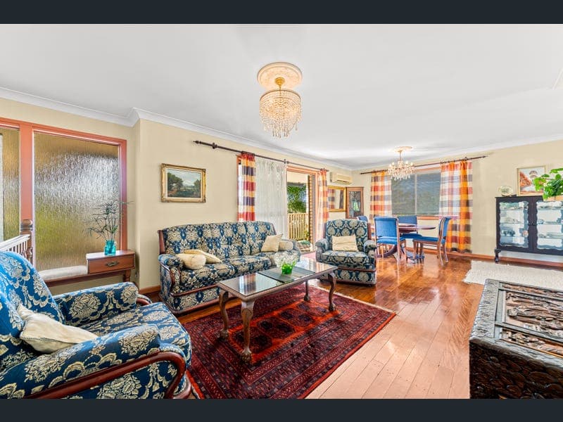 90 Greenmeadow Road, Mansfield — photo 1 of 5