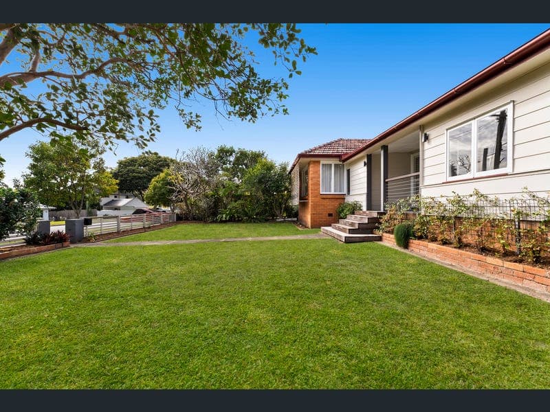 27 Hutton Road, Aspley — photo 1 of 5