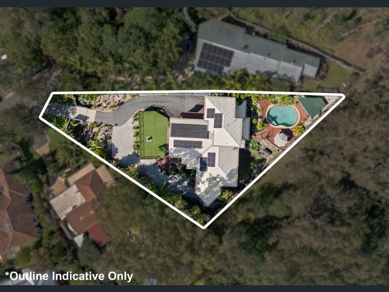 12 Dellwood Court, Ferny Hills — photo 1 of 5