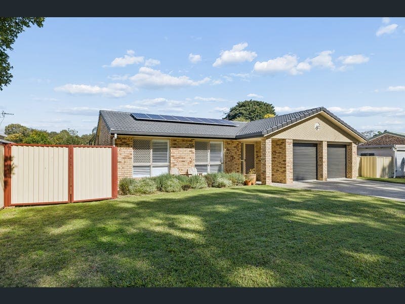 101 Collingwood Road, Birkdale — photo 1 of 5